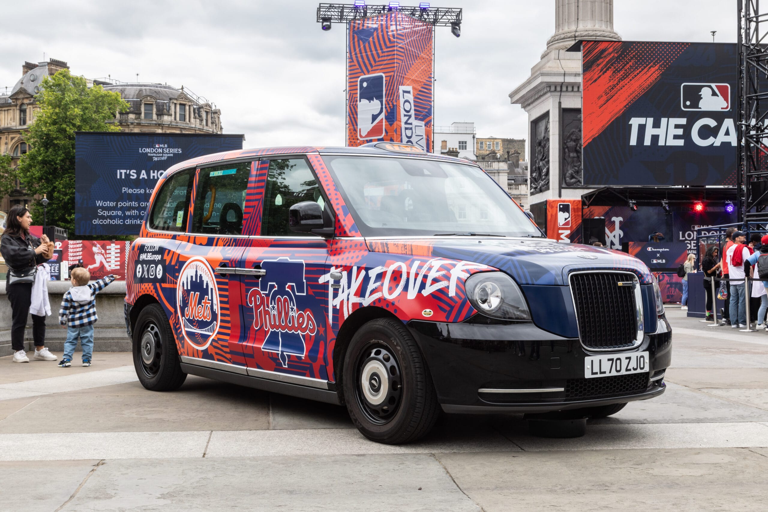 MLB Trafalgar Square_Taxi Wrap_049